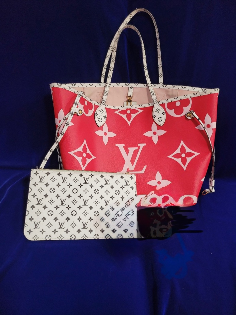 LOUIS VUITTON special edition Giant Monogram Neverfull MM Tote-pouch Red Pink